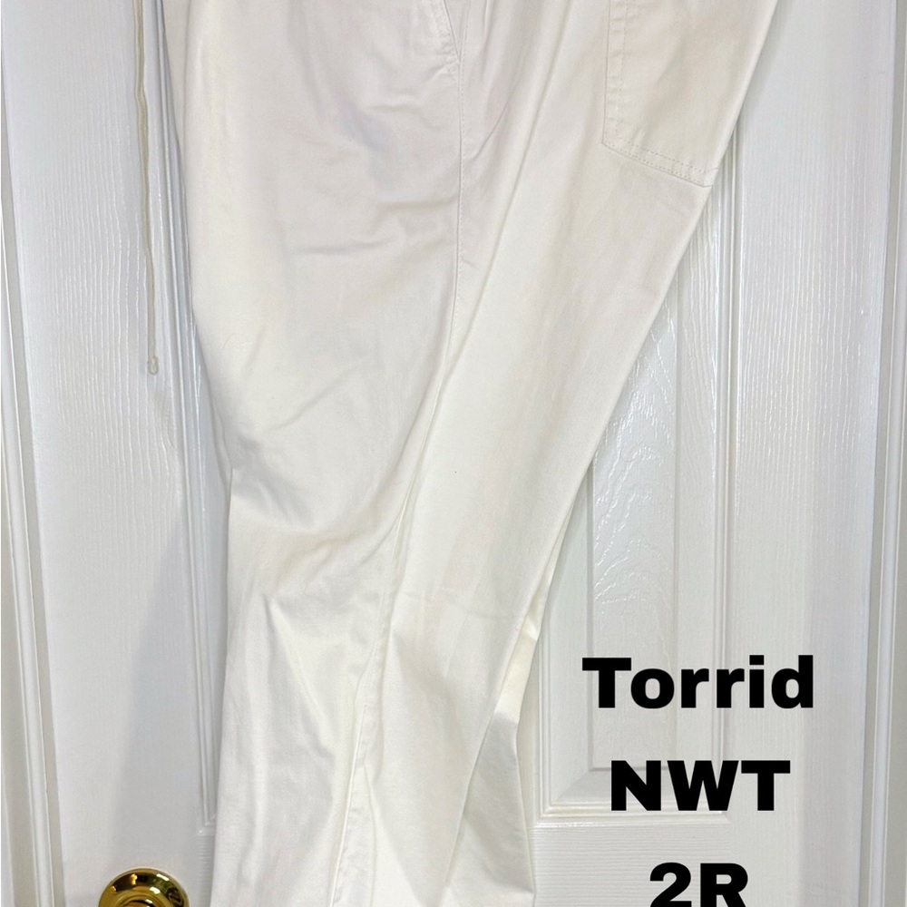 Torrid Women's White Ankle Pants